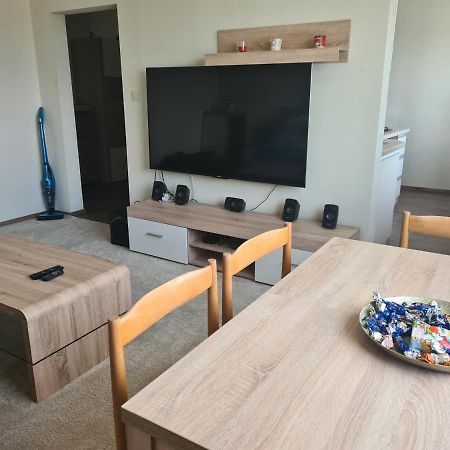 דירות Komárno Apartman Valentin מראה חיצוני תמונה