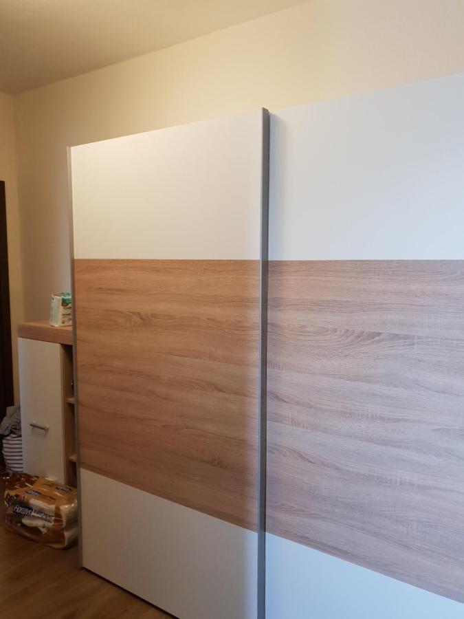 דירות Komárno Apartman Valentin מראה חיצוני תמונה