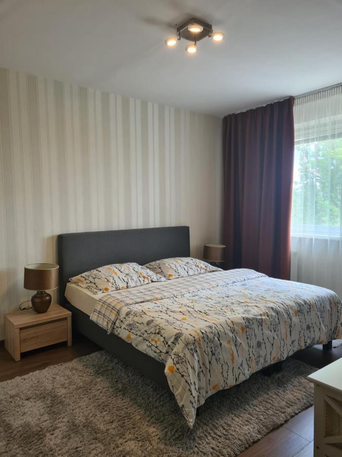 דירות Komárno Apartman Valentin מראה חיצוני תמונה